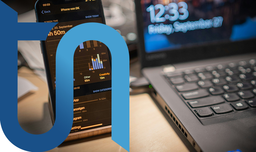 App di software debug VoIP in una scrivania di lavoro